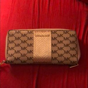 Michael Kors wallet